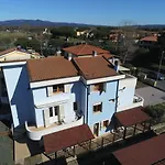 Aparthotel Manuela 3*