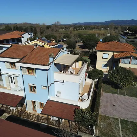 Manuela Aparthotel Vada