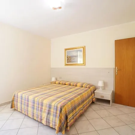 Manuela Aparthotel Vada