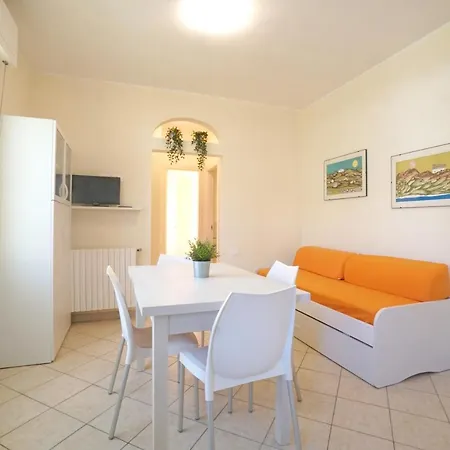 Manuela Aparthotel Vada