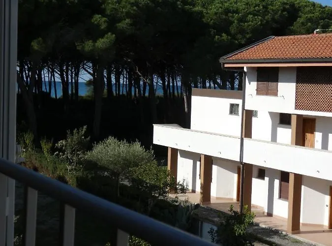 Manuela Apartahotel